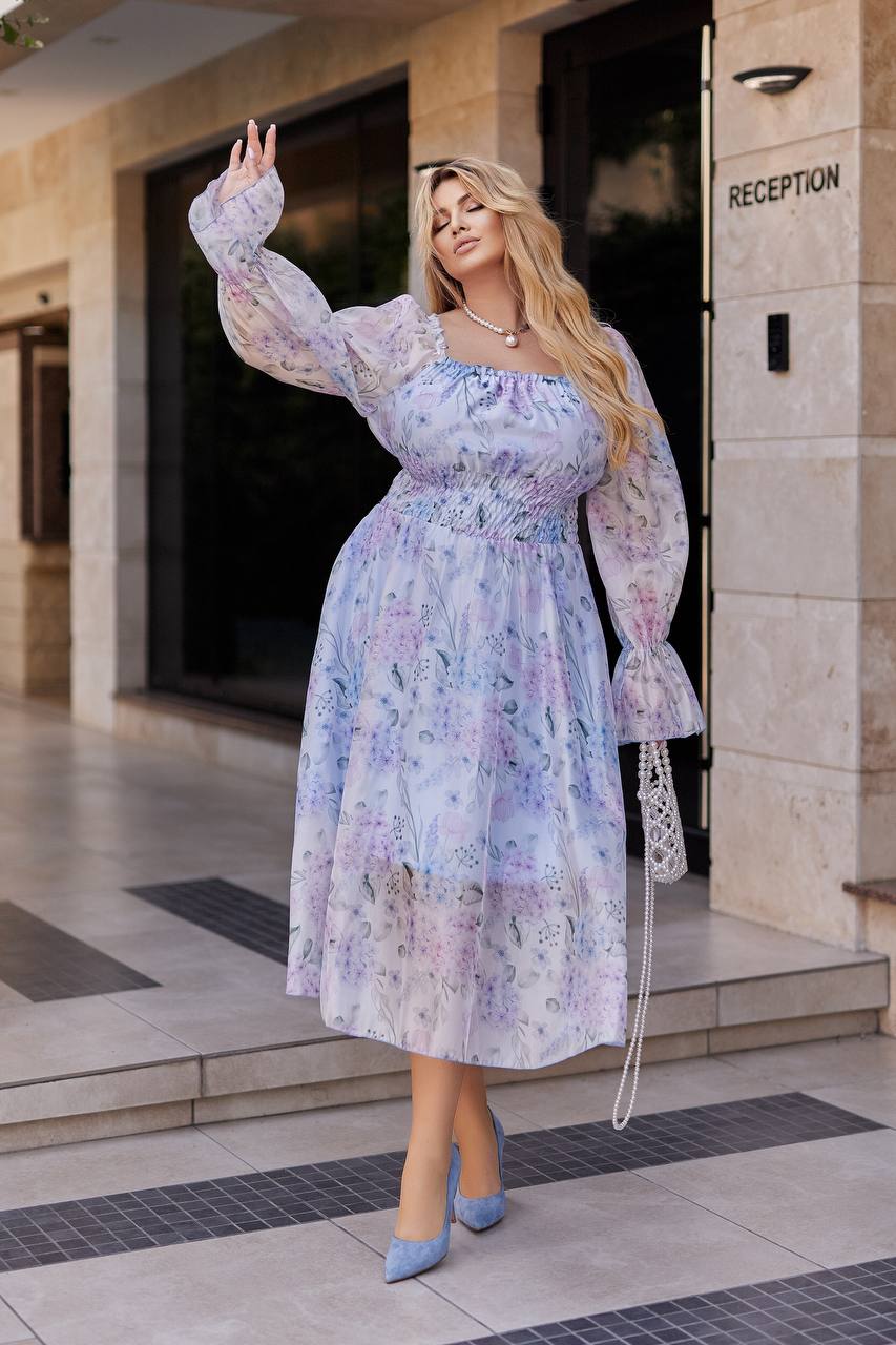 Rochie evazată din organza