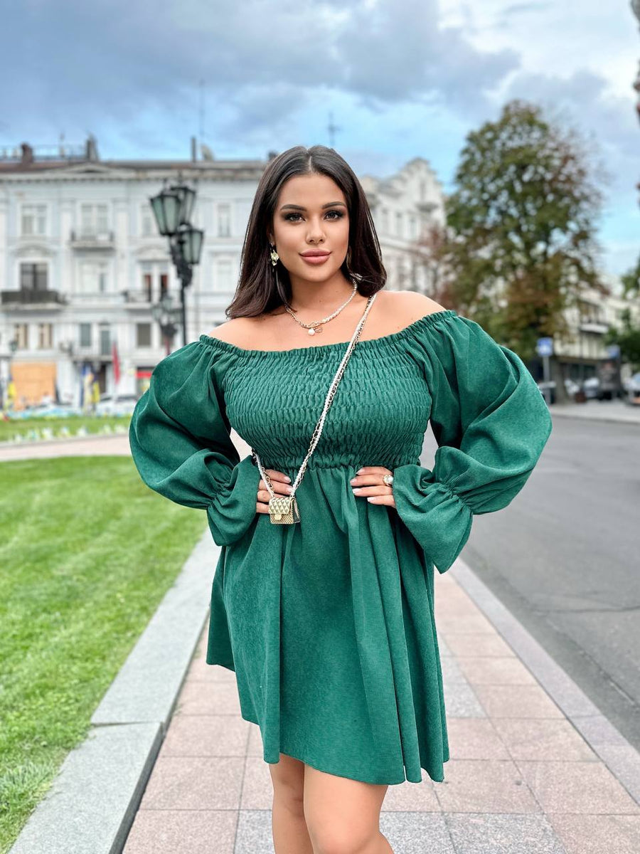 Rochie scurtă din catifea răsucită