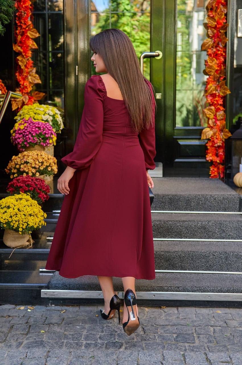 Rochie evazată midi